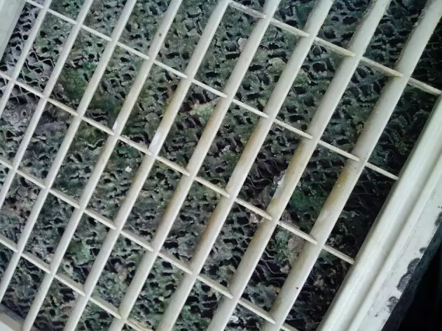 環(huán)?？照{(diào)濕簾堵塞